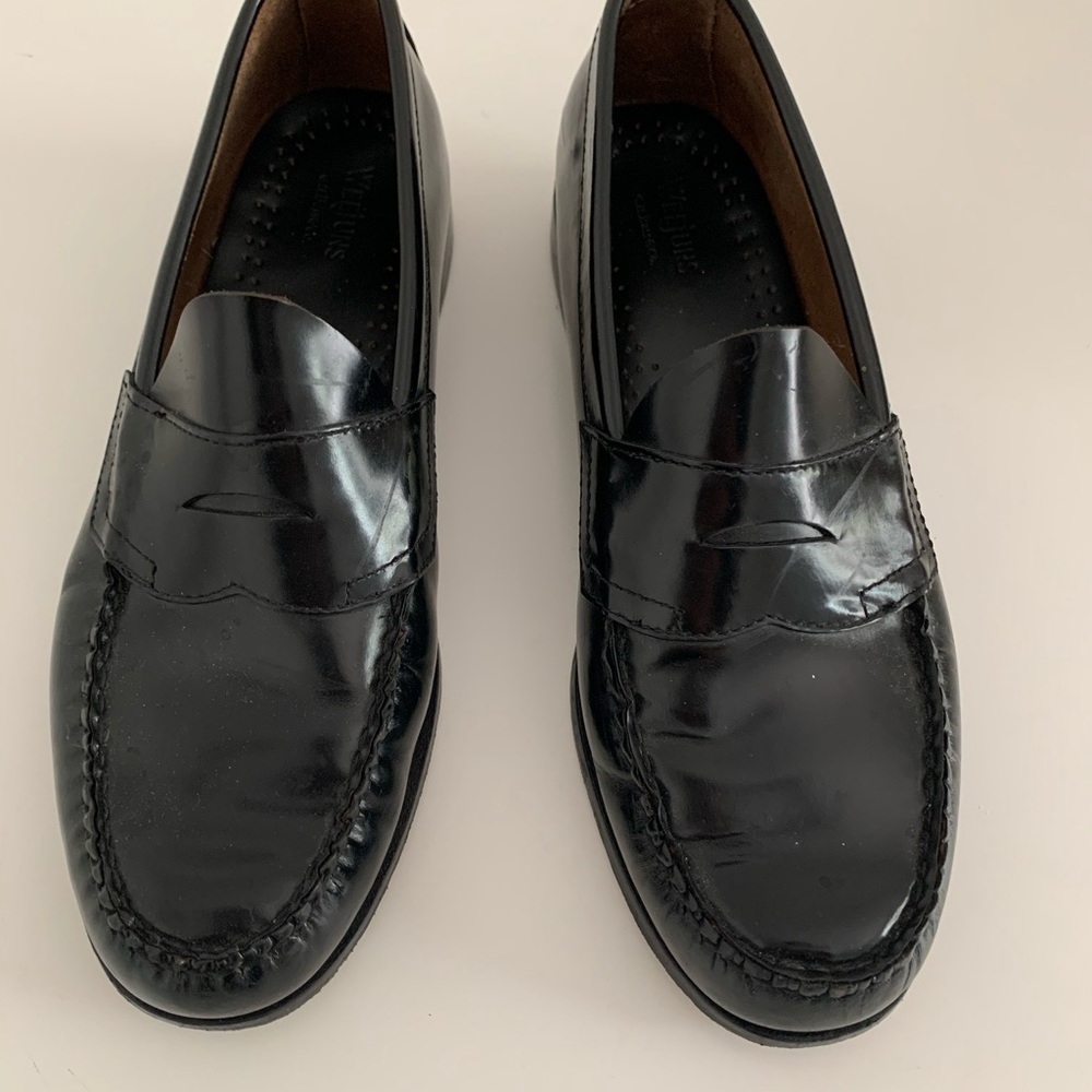 Weejuns black loafers